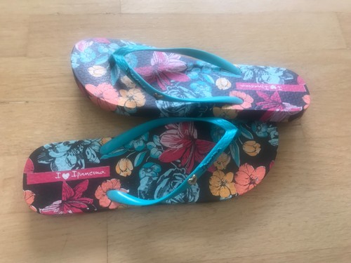 New ipanema flip flops - new,