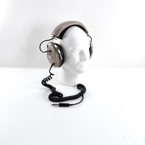 Vintage stereo realistic - vintage, stereo realistic