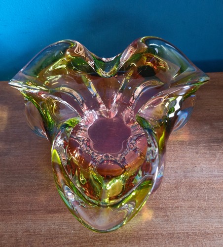 Decorative glass bowl - , in