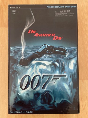 James bond sideshow model - james,