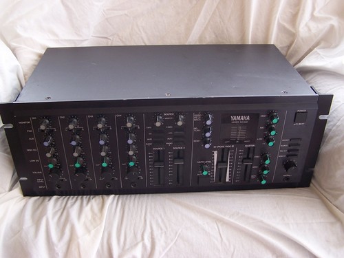 Yamaha mv422 mixer - yamaha,