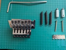 Gotoh GE1996T Locking tremolo. Chrome. 32mm block with springs, arm and posts.