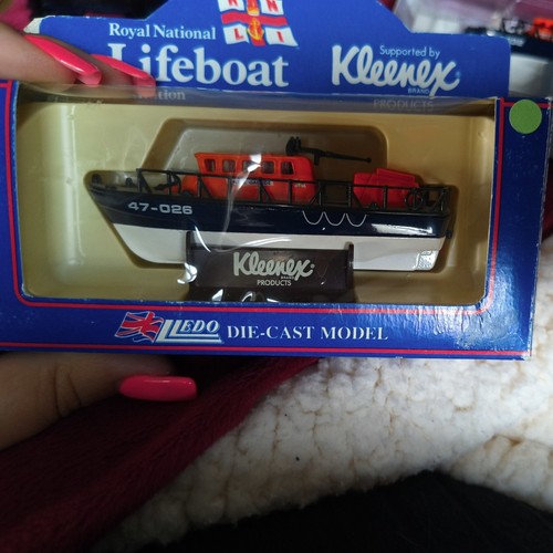 Lledo die cast - cast, national