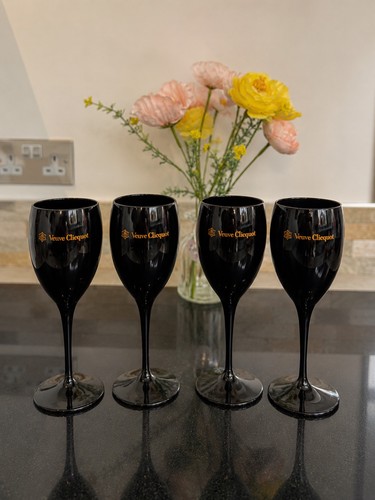 Veuve clicquot black - veuve, acrylic