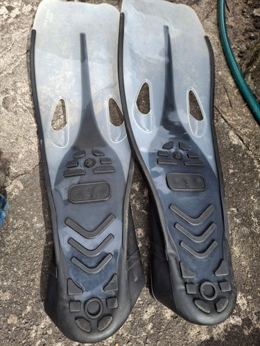 Beach line scuba flippers - line,