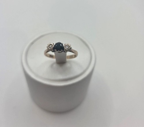9ct gold sapphire - 9ct, and