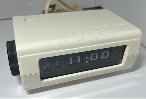 Hotta flip clock white - flip,