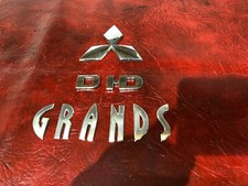 2007 MITSUBISHI GRANDIS 5DR REAR MITSUBISHI GRANDIS DI-D BADGE LOGO EMBLEM 