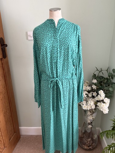 Joules green spot - size, long