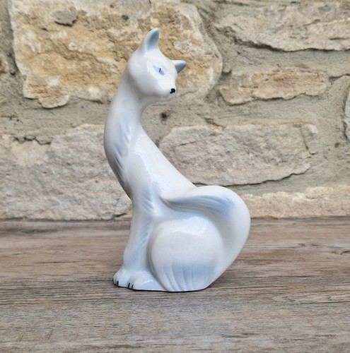 Vintage stylised white blue - vintage,