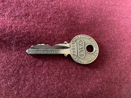 Yale key marked - key,