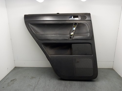 7l6867211 left rear door trim - left,