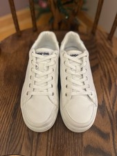Lands End White Leather Court