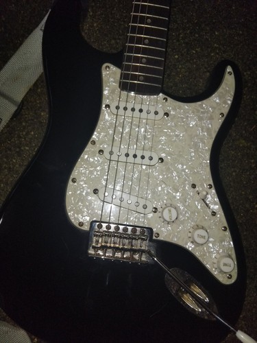 Fender squier stratocaster - fender,