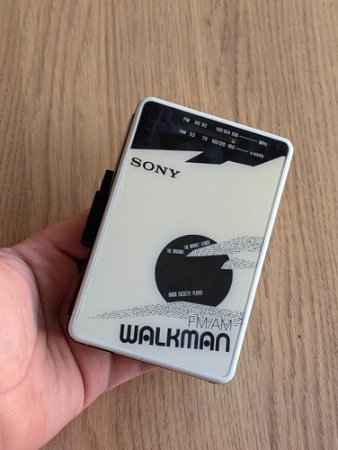 Sony walkman bf22 the dude - walkman,
