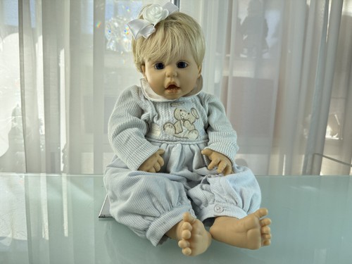 Artist doll collector rolanda - artist,
