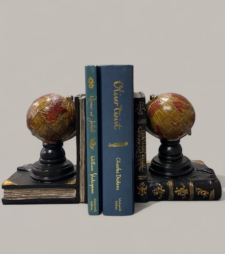 Vintage look globe bookends - look,