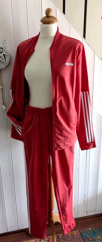 14 red classic - /,