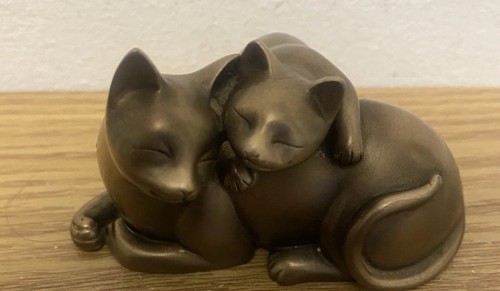 Small cute bronze look - small,
