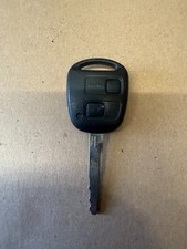 GENUINE TOYOTA 2 BUTTON REMOTE CAR KEY FOB - FREE DELIVERY