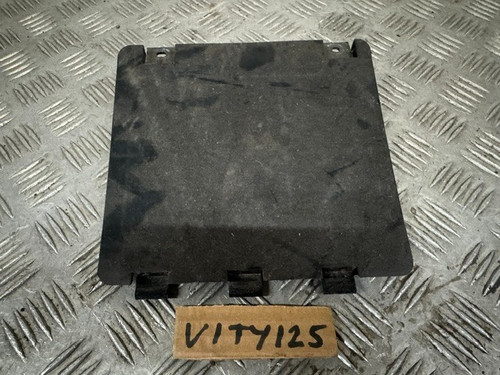 Yamaha vity 125 battery cover - yamaha,