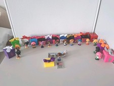 Gift Ems - 15 Boxes And Figures