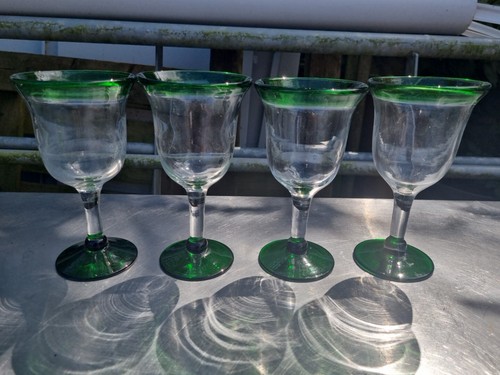 Hand blown wine glasses - 4x,