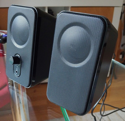 Small computer speakers - small,