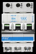 GEC VYNCKIER 32 AMP TYPE 3 M6