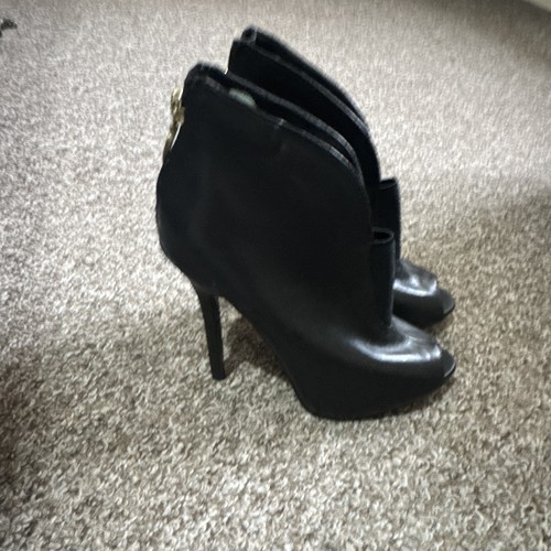 Guess black leather peep toe - guess,