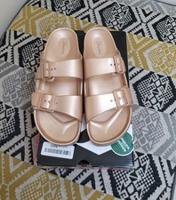 EUC Skechers Foamies Cali