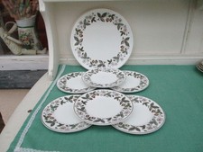 Wedgwood STRAWBERRY HILL Cake/bread and butter plate plus 6 x tea plates - Exc