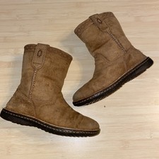 UGG Aliso Suede Shearling