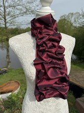 Ready ruched taffeta horse