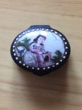 ANTIQUE  ENAMELLED PILL BOX