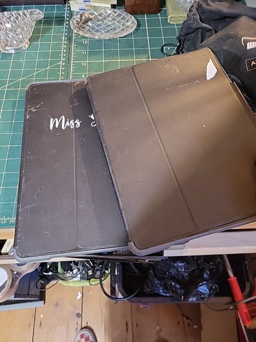Old ipads for - for, spares.