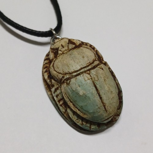 Egyptian scarab pendant a - an,