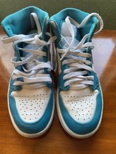 Nike Air Jordan 1 Mid Trainers Size 6 Aquatone