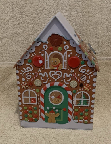 Foods gingerbread house - m&s,