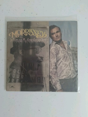Morrissey throwing my - 'i'm,