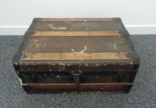 Antique 19th century steamer - 19th,