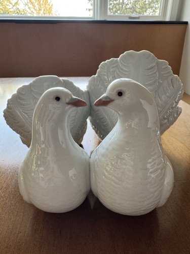Lladro couple doves kissing - lladro,