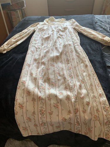 Vintage new long sleeved - vintage,