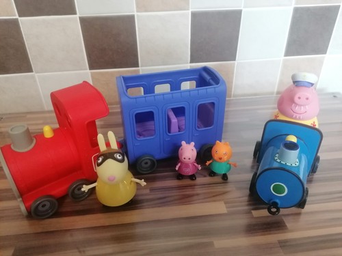 Peppa pig playset and figures - peppa,