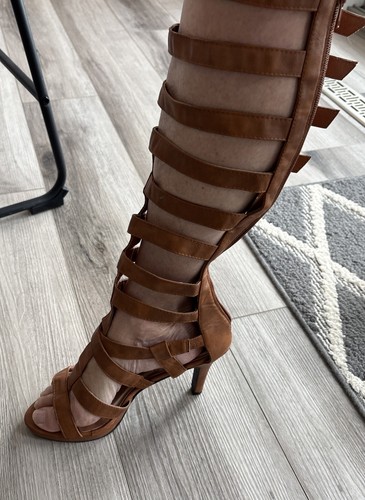 Red circle platform shoe - circle,
