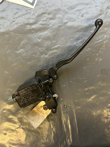 Brake master cylinder - master,