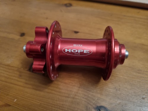 Hope front hub 32h bolt - front,