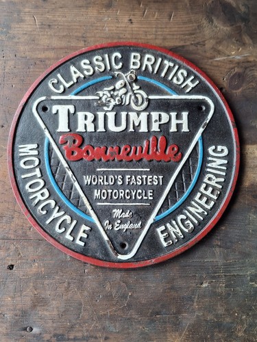 Triumph bonneville cast - triumph,