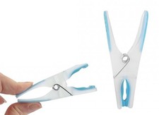 STRONG PLASTIC CLOTHES PEGS