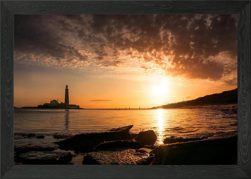 Lighthouse sunset framed - at,